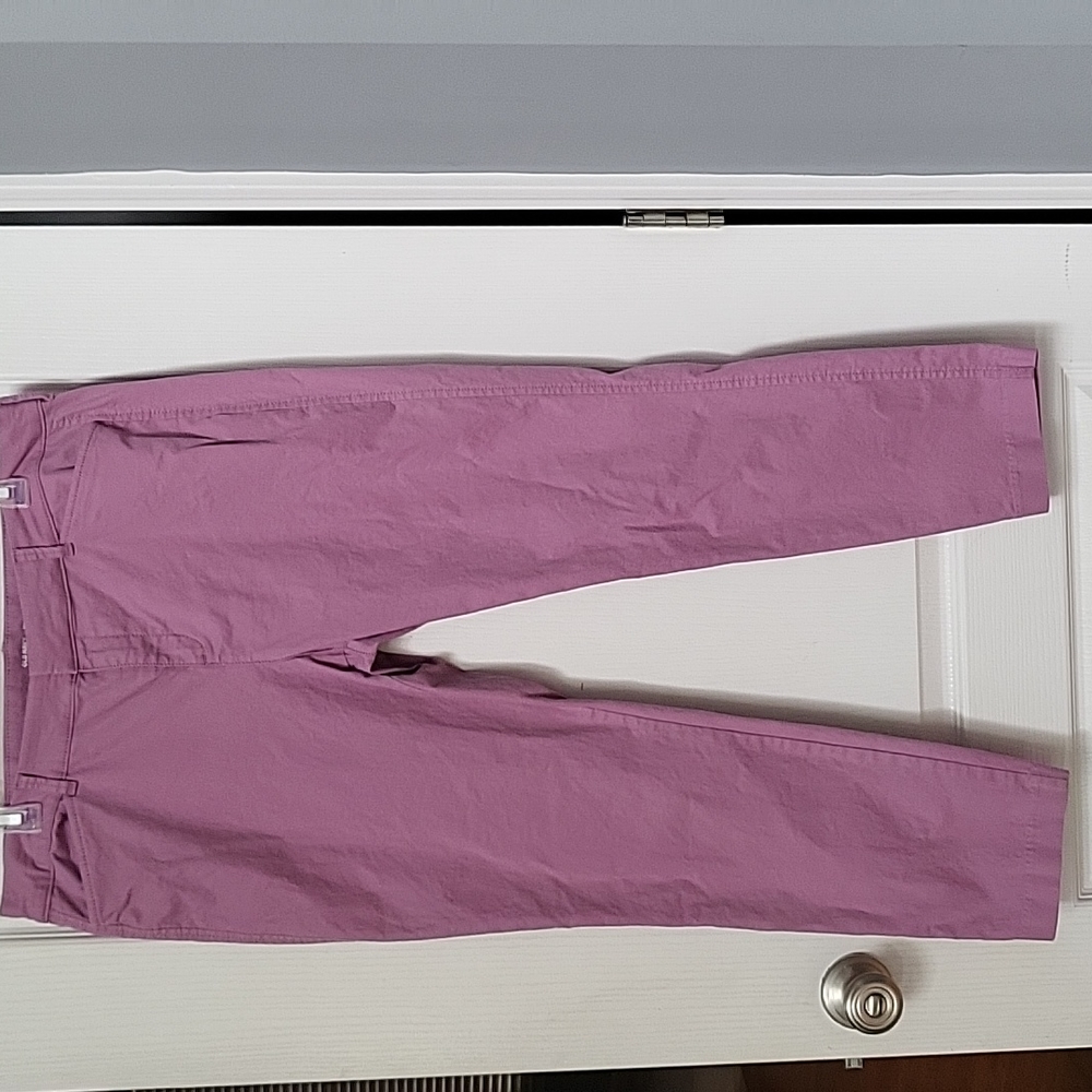 EUC Old Navy Ankle Pixie Pants
